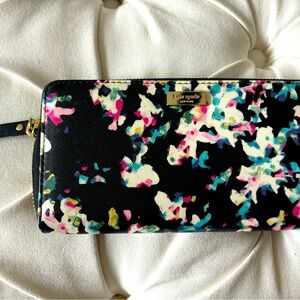 Kate spade floral large zipper wallet.